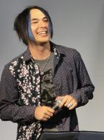 　穂のかに「愛情こめた説教」とメッセージを送った美勇士＝東京・大久保公園