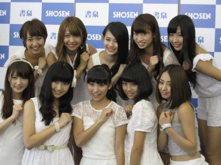 　写真集「スパガ！！」の発売イベントに出席したＳＵＰＥＲ☆ＧｉＲＬＳ