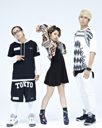 　（左から）スナージ、Ｙｕｍｉ、ＣＡＭＥＬ