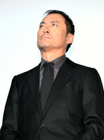 「許されざる者」公開記念舞台挨拶で感慨深げな表情を見せる渡辺謙＝東京都千代田区