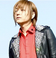 　傷害と器物損壊容疑で逮捕された松雪陽容疑者