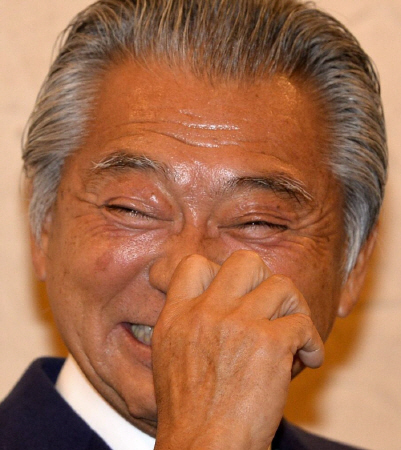 会見では時折笑顔も見せたみのもんた＝東京都内