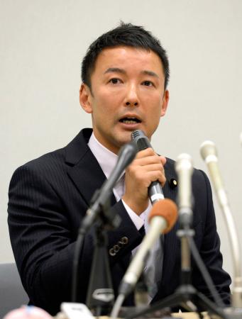 自らの行為は陳謝したものの議員辞職の意向は示さなかった山本太郎議員
