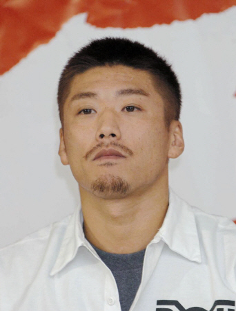 スタッフが引ったくりにあったことを明かした金子賢