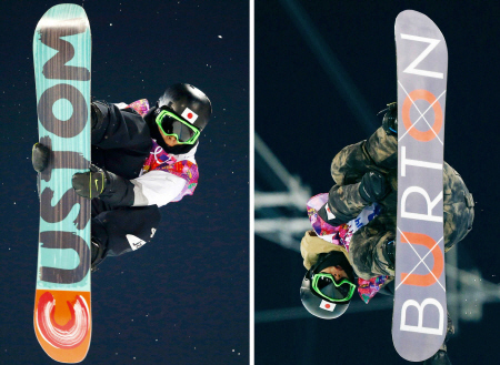 　男子ハーフパイプで銀メダルを獲得した平野歩夢（左）と銅メダルの平岡卓（共同）