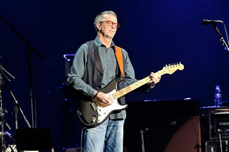 　２００回目の日本公演を行った“ギターの神様”エリック・クラプトン＝東京・日本武道館