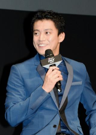 小栗旬 上機嫌に「おれ、桃太郎だぜ」/芸能/デイリースポーツ online