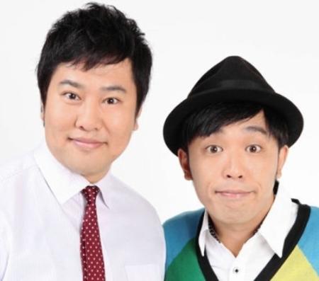 解散することを発表したアームストロングの安村昇剛（左）と栗山直人