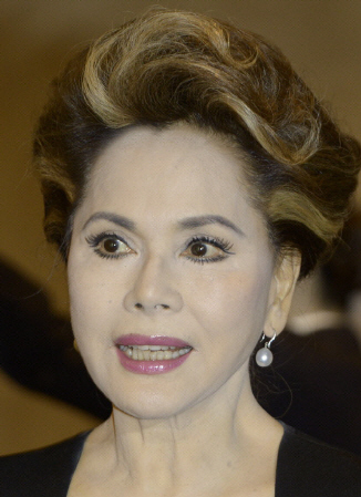 “平手打ち騒動”で渦中の人となったデヴィ夫人