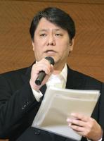 　記者会見する佐村河内守さん＝７日午前、東京都内のホテル