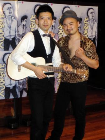 ＣＤデビューに意気込む「どぶろっく」＝東京都渋谷区のビクタースタジオ