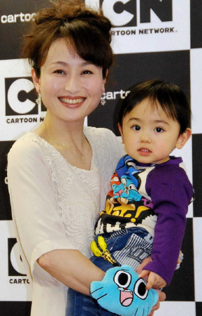 　　元ＣｏＣｏのはねだえりかと長男