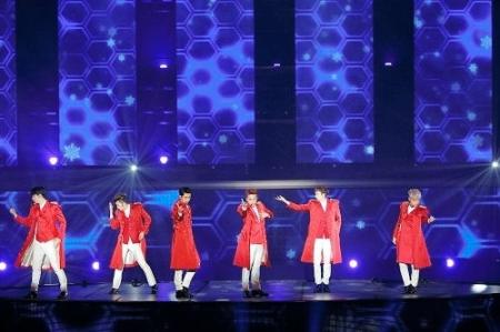 　全国ツアーのファイナル公演を行った２ＰＭ＝代々木第一体育館