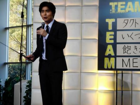 ドラマ「ＴＥＡＭ」の制作発表会見に登場した小澤征悦＝東京・テレビ朝日