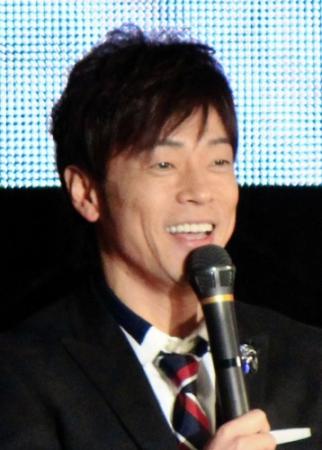 「日本女子博覧会」の総合司会を務めた陣内智則＝大阪・インテックス大阪