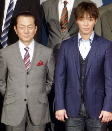 　舞台あいさつを行った水谷豊（左）、成宮寛貴ら＝ＴＯＨＯシネマズ六本木ヒルズ