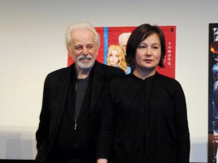 アレハンドロ・ホドロフスキー監督（左）と妻のパスカル・モンタンドン＝ホドロフスキーさん東京・スペースＦＳ汐留