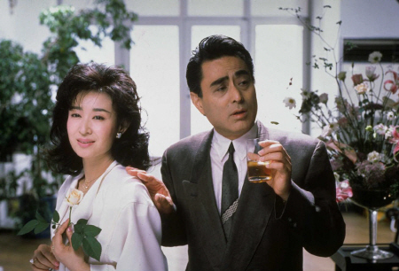 　「別れぬ理由」（１９８７年）の三田佳子（左）と津川雅彦（Ｃ）東映