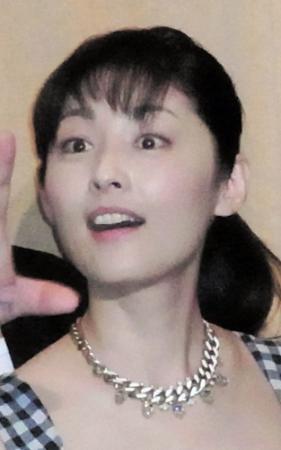 舞台あいさつした常盤貴子＝東京・有楽町