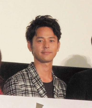 舞台あいさつを行った妻夫木聡＝東京・新宿ピカデリー