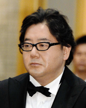 偽ＳＮＳが多数確認されているという秋元康氏