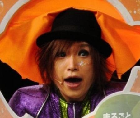 「怪盗ＦＲＴ２」にふんし登場したゴールデンボンバー・鬼龍院翔