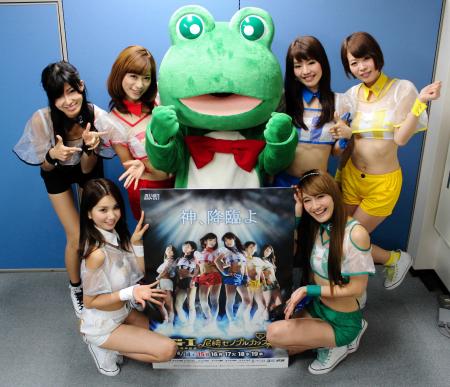 　デイリースポーツに来社したＰＲ隊