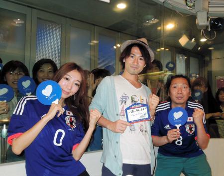 　Ｗ杯に向けて気合の入るナオト・インティライミ＝東京・渋谷スペイン坂スタジオ