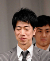 一般女性との結婚を発表したテンダラー浜本広晃