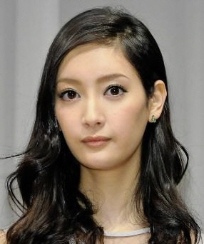 高校野球埼玉大会の３回戦で敗れた母校・浦和学院の後輩たちにエールを送った菜々緒