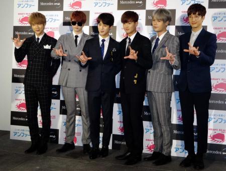 　入隊直前のイベントとなったソンジェ（左から２人目）ら超新星メンバー＝東京ミッドタウン