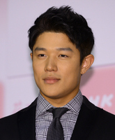 「玲奈ちゃんと登坂くん」のタイトルでブログを更新した鈴木亮平