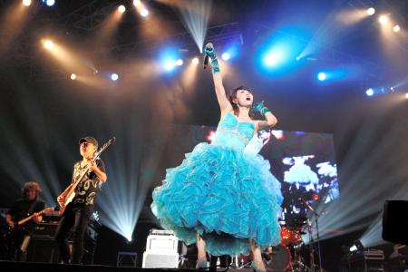 　サマソニで熱いパフォーマンスを見せる浜田麻里　（Ｃ）ＳＵＭＭＥＲ　ＳＯＮＩＣ　２０１４　Ａｌｌ　Ｒｉｇｈｔｓ　Ｒｅｓｅｒｖｅｄ