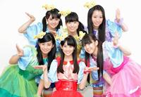 　武道館は通過点。活動の幅を広げ名古屋名物になることを誓うチームしゃちほこ（前列左から坂本遥奈、秋本帆華、安藤ゆず、後列左から咲良菜緒、伊藤千由李、大黒柚姫）＝都内（撮影・会津智海）