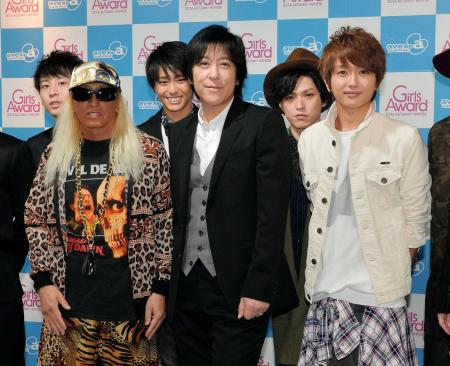 　「ＢｏｙｓＡｗａｒｄ　Ａｕｄｉｔｉｏｎ」記者発表会に登場した（前列左から）ＤＪ　ＫＯＯ、伊藤一朗、西島隆弘ら