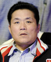 　お笑いコンビ・トミーズのトミーズ雅