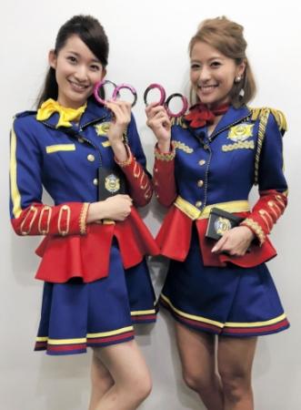 関西テレビの新番組「ＲＡＮＫＯ＆ＭＡＹＵのお騒がせＰＯＬＩＣＥ」に出演する神戸蘭子（右）と杉枝真結