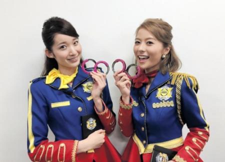 関西テレビの新番組「ＲＡＮＫＯ＆ＭＡＹＵのお騒がせＰＯＬＩＣＥ」に出演する神戸蘭子（右）と杉枝真結