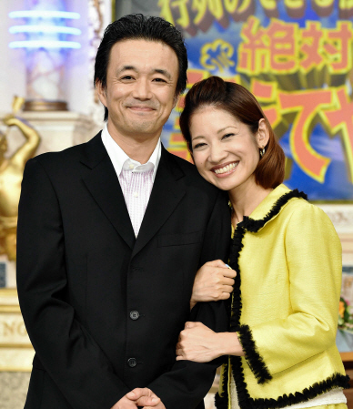 夫・金山一彦（左）と結婚３カ月で妊娠を発表した大渕愛子弁護士