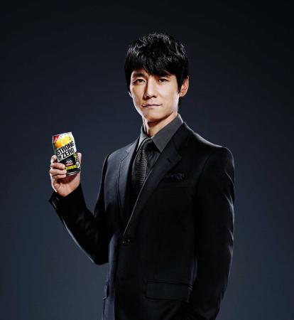 　ＣＭで超ドアップ姿を披露している西島秀俊