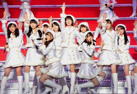 　「気づいたら片想い」を歌う乃木坂４６＝有明コロシアム（撮影・北野将市）