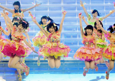 会場を盛り上げたＮＭＢ４８＝東京・ＮＨＫホール（撮影・会津智海）