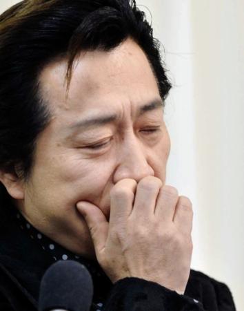 会見で渋い表情の高橋ジョージ＝東京・渋谷