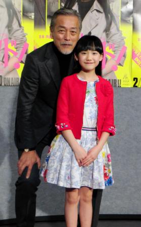 　岩城滉一（左）から演技を絶賛された芦田愛菜＝東京・渋谷のＮＨＫ