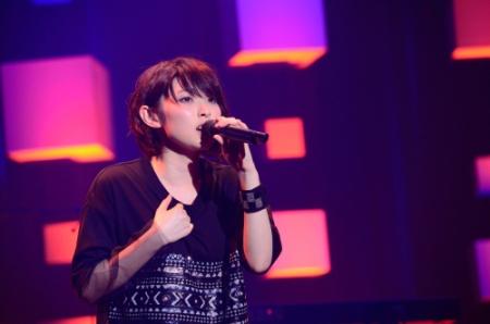 ライブで熱唱する家入レオ＝東京・豊洲ＰＩＴ