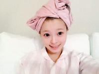 きゃりー　風呂上がり素顔カワユス！ガウン羽織り頭にバスタオル
