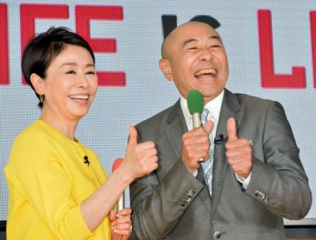 新番組「グッディ！」に出演する安藤優子（左）と高橋克実＝東京・台場のフジテレビ（撮影・佐々木彰尚）