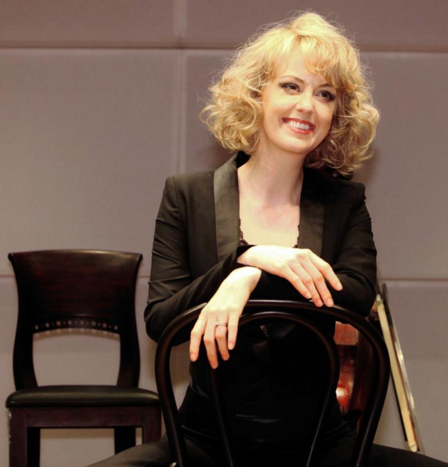 　会見したシャーロット・ケイト・フォックス＝東京・白金台