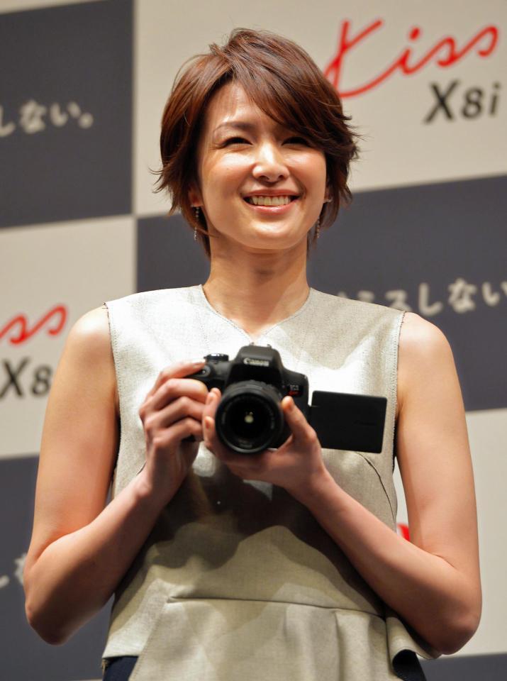 ＥＯＳＫｉｓｓＸ８ｉの魅力について話した吉瀬美智子＝東京・港南のコクヨホール（撮影・堀内翔）