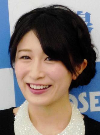 　ものまねタレントのおかもとまり